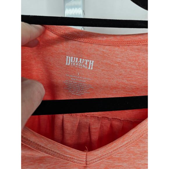 Duluth Trading Co womens Sz L Short Sleeve V Neck Athletic T Shirt Coral Pink - Picture 3 of 4
